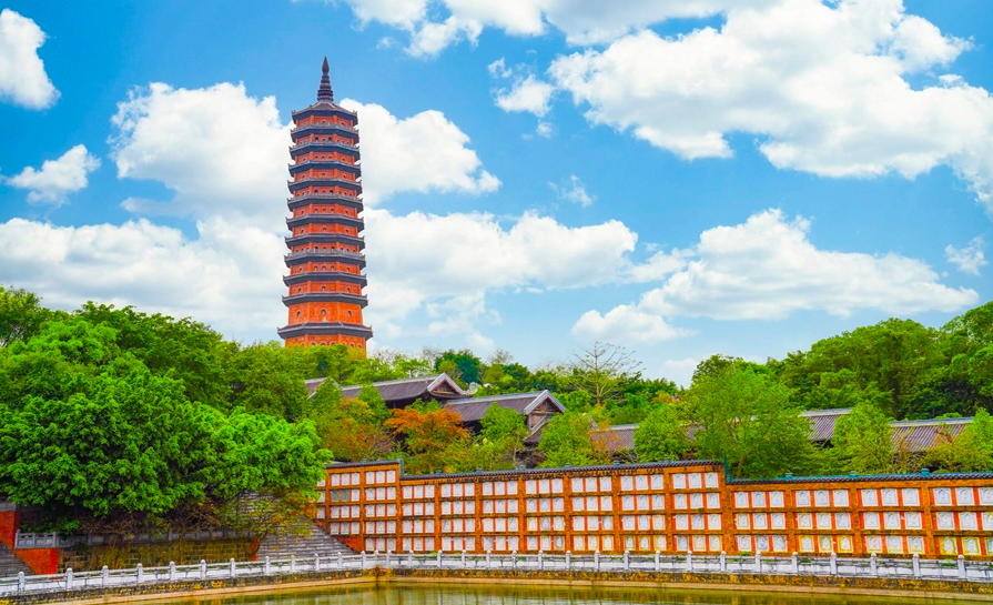 Chiêm bái bảo tháp cao nhất châu Á tại chùa Bái Đính, Ninh Bình